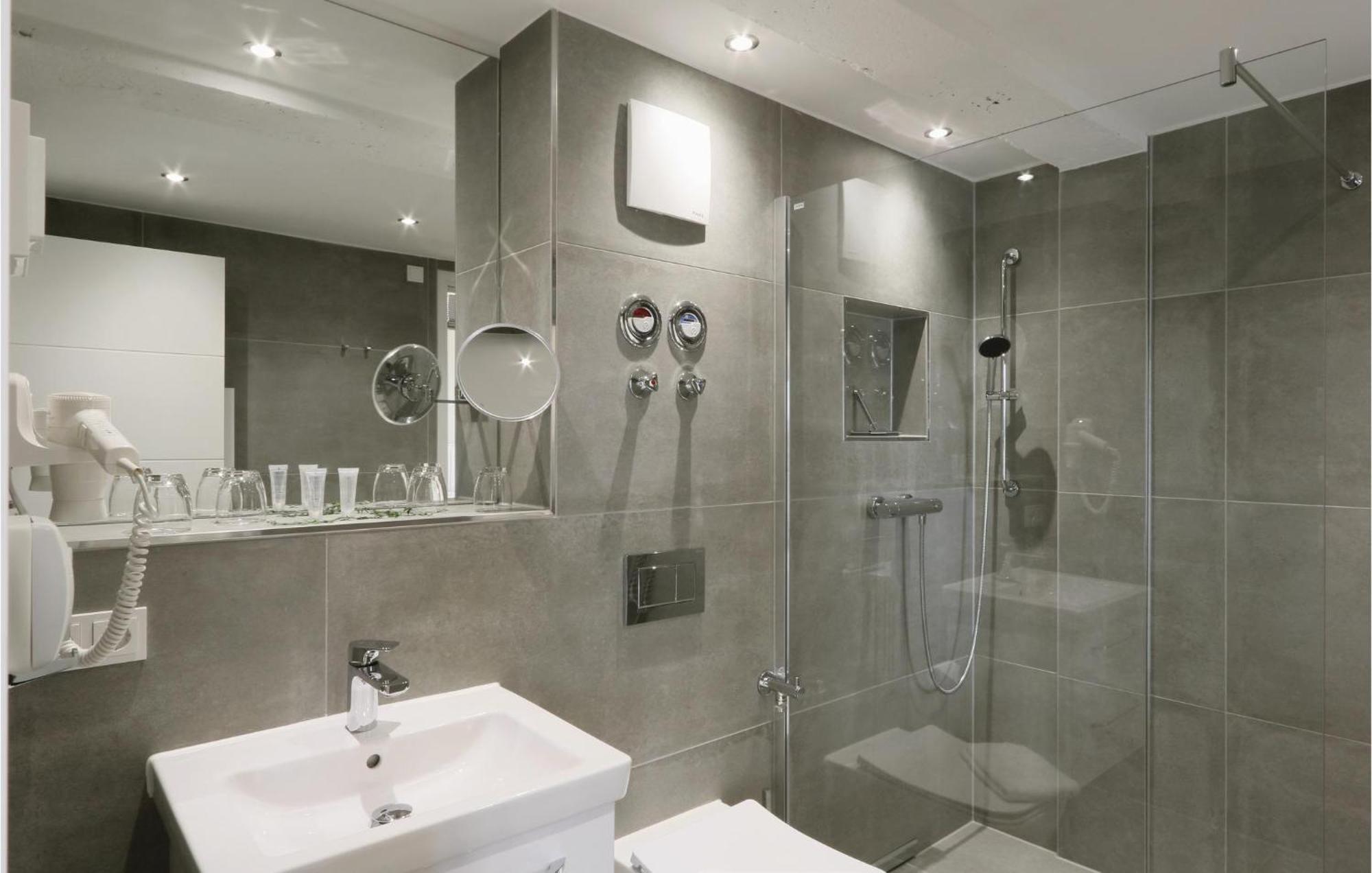 Sky Suite Eden Binz Exterior foto